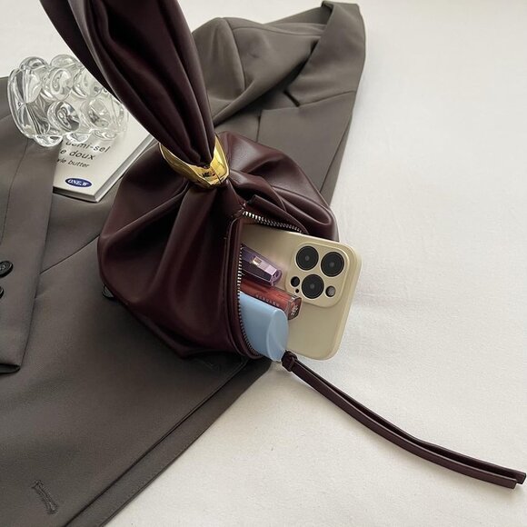 Stylish 6.3'' Burgundy Clutch with Elegant Gold Accents - Ideal Gift Choice - Picture 4 of 7